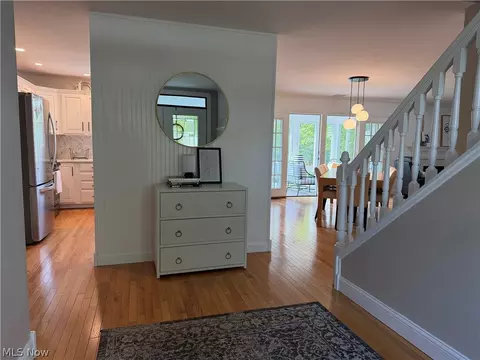 Entry Way - 907 Glenview Dr, Huron, OH 44839 photo 1 of 6