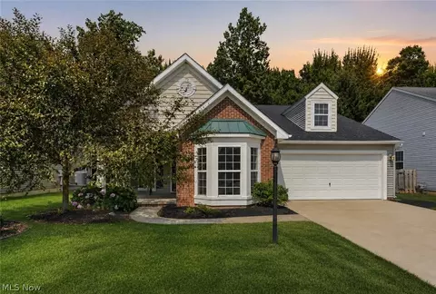 8832 Wheaton Pl, North Ridgeville, OH 44039