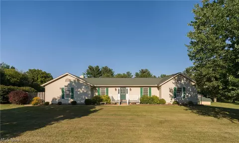 6840 Akron Ave NW, Canal Fulton, OH 44614