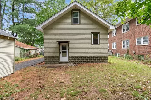Exterior - 602 Blaine Ave, Akron, OH 44310 photo 3 of 5