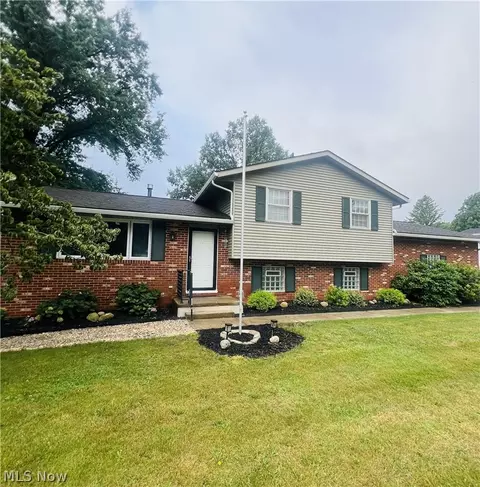 5610 Comanche St NW, North Canton, OH 44720