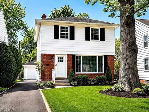 3802 Fairoaks Rd, South Euclid, OH 44121