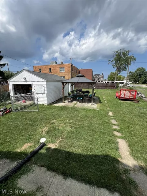 Exterior - 1891 E 33rd St, Lorain, OH 44055 photo 4 of 10