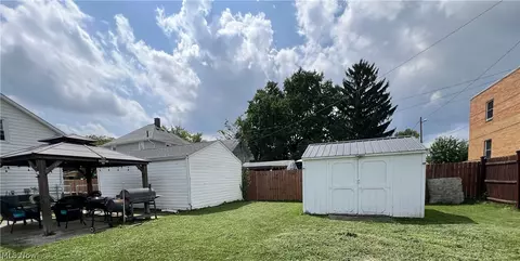 Exterior - 1891 E 33rd St, Lorain, OH 44055 photo 7 of 10