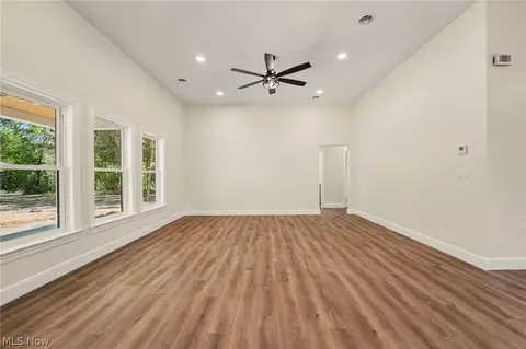 Living - 3191 Stevens Rd, Ashtabula, OH 44004 photo 2 of 6