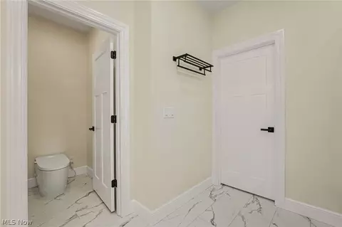 Entry Way - 3191 Stevens Rd, Ashtabula, OH 44004 photo 2 of 4