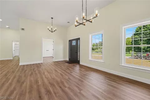 Entry Way - 3191 Stevens Rd, Ashtabula, OH 44004 photo 1 of 4