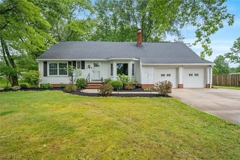 4804 Akins Rd, North Royalton, OH 44133