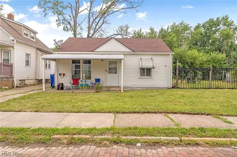 12612 Firsby Ave, Cleveland, OH 44135