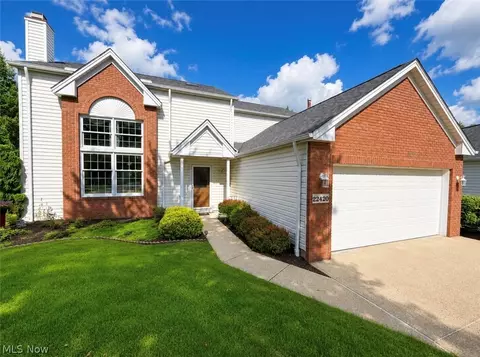 22420 Woodfield Trl, Strongsville, OH 44149