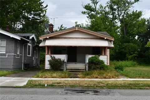 1582 E 133rd St, East Cleveland, OH 44112