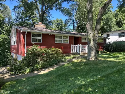 2305 Helena Ave NW, Massillon, OH 44646