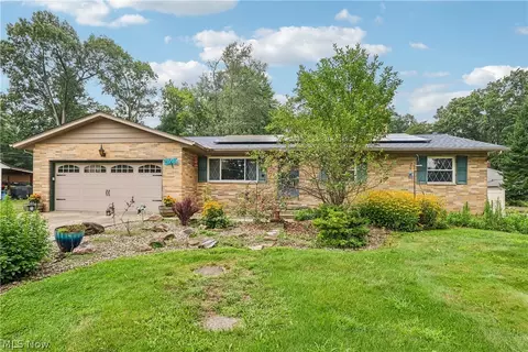 4908 Encino Dr, Akron, OH 44319