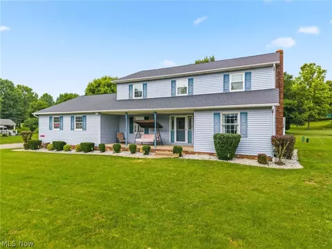 6385 Harbor Dr NW, Canton, OH 44718
