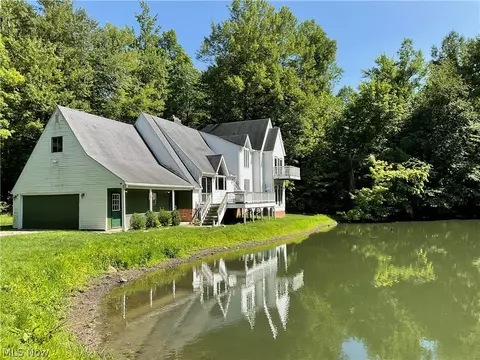 15585 Kidd Dr, Newbury, OH 44065
