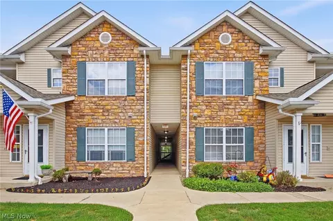14926 Lenox Dr #526, Strongsville, OH 44136
