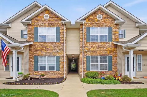 14926 Lenox Dr #526, Strongsville, OH 44136