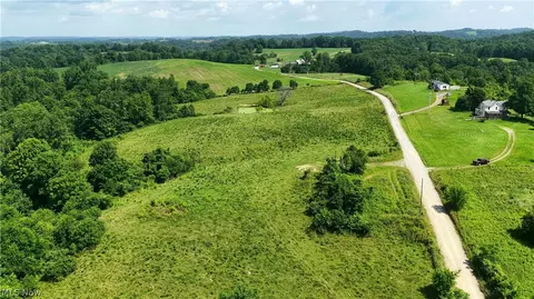 1020 Killwell Run Rd, Marietta, OH 45750