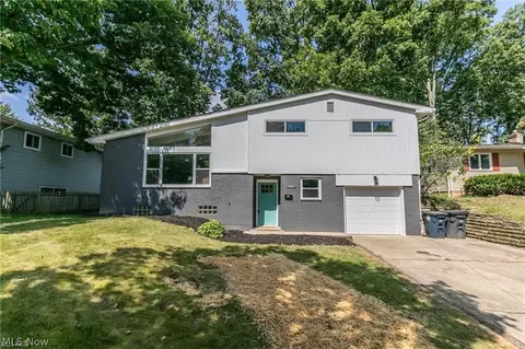 1291 Winhurst Dr, Akron, OH 44313