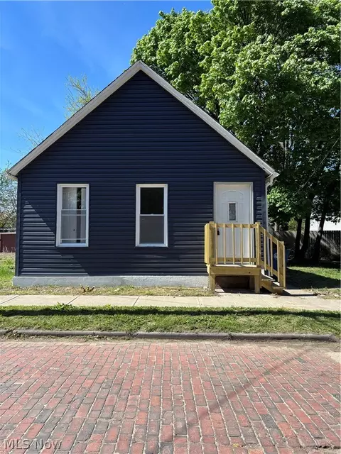 7118 Elton Ave, Cleveland, OH 44102