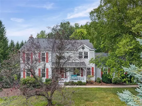 8572 Lake In The Woods Trl, Chagrin Falls, OH 44023