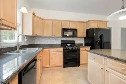 Kitchen - 132 Arrow Ct, Elyria, OH 44035 photo 1 of 2