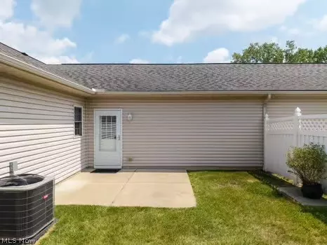 Exterior - 132 Arrow Ct, Elyria, OH 44035 photo 2 of 2