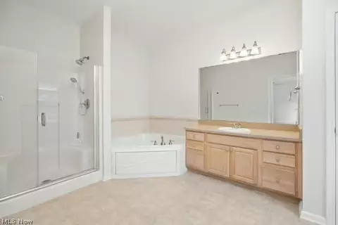 Bath - 132 Arrow Ct, Elyria, OH 44035 photo 1 of 2
