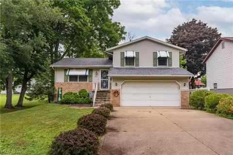 551 Harmon St SW, North Canton, OH 44720