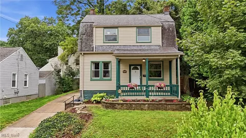 1626 Huguelet St, Akron, OH 44305