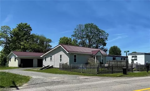 403 Lee Rd #FRONT, Follansbee, WV 26037