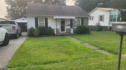 2411 Pennsylvania Ave, Parkersburg, WV 26101