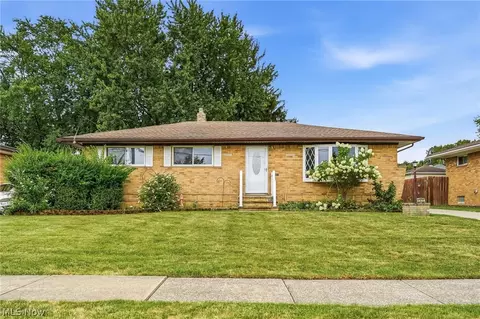 1511 David Ave, Parma, OH 44134