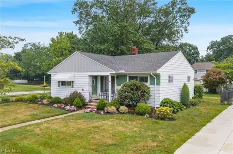 26742 Henry Rd, Bay Village, OH 44140