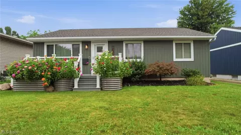 4352 Sky Lane Dr, Cleveland, OH 44109