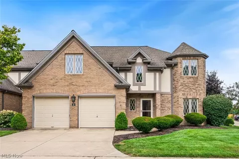 9 Aberdeen Ct, Rocky River, OH 44116