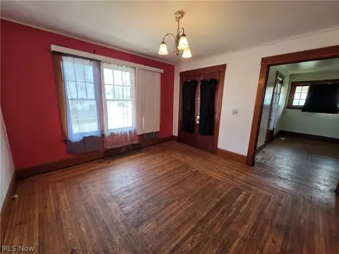Living - 1801 W Prospect Rd, Ashtabula, OH 44004 photo 1 of 6