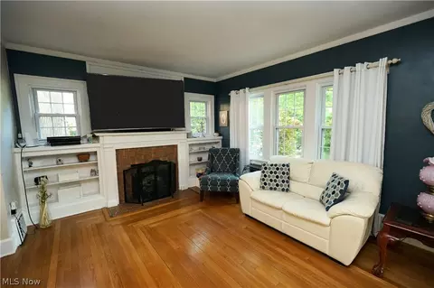 Living - 354 Cornell Ave, Elyria, OH 44035 photo 3 of 3