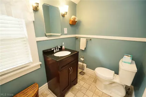 Bath - 354 Cornell Ave, Elyria, OH 44035 photo 1 of 4