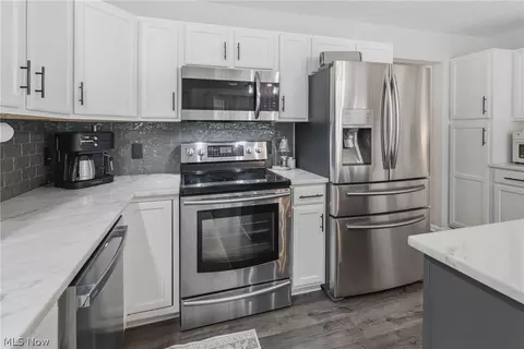 Kitchen - 2014 48th St NE, Canton, OH 44705 photo 2 of 4
