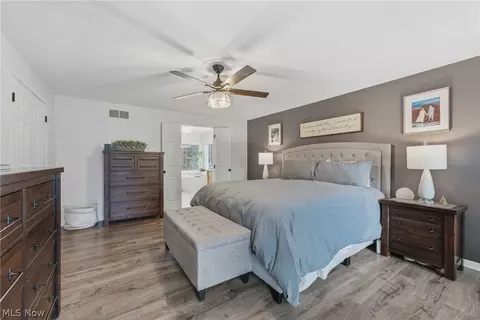 Bedroom - 2014 48th St NE, Canton, OH 44705 photo 8 of 9