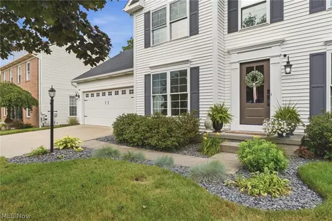 Exterior - 2014 48th St NE, Canton, OH 44705 photo 3 of 9