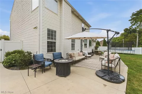 Exterior - 2014 48th St NE, Canton, OH 44705 photo 6 of 9