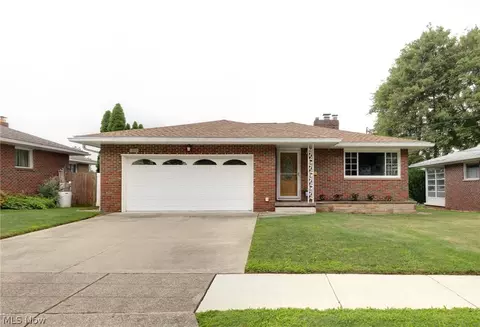 200 Selden Ave, Akron, OH 44301