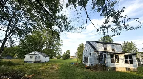 3573 Pershing Ave, Hubbard, OH 44425
