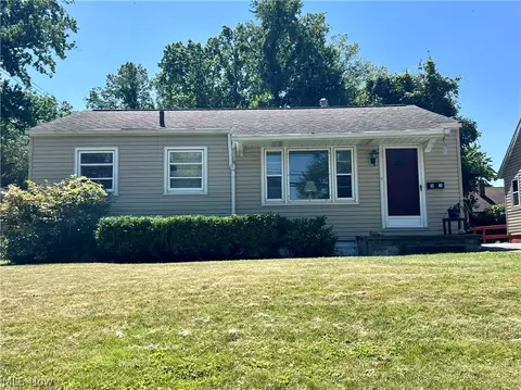 1630 Eastwood Ave, Akron, OH 44305