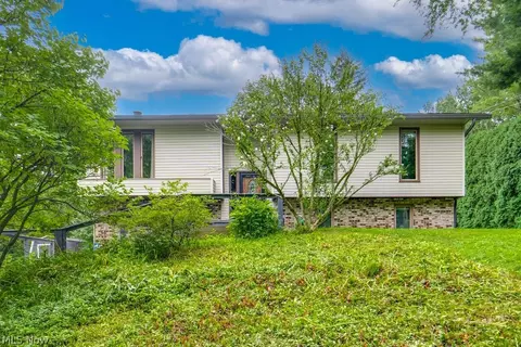 1384 Northeast Ave, Tallmadge, OH 44278