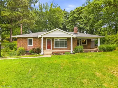 543 Winesap Ave SW, North Canton, OH 44709