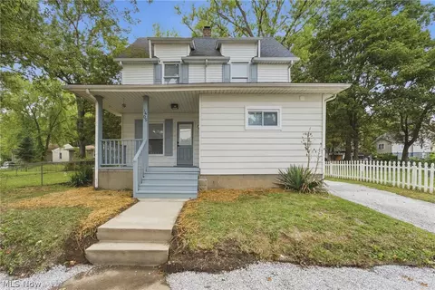 1405 Wabash Ct NE, Canton, OH 44705