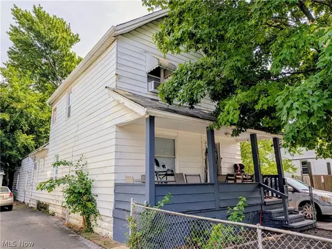 2217 W 104th St, Cleveland, OH 44102
